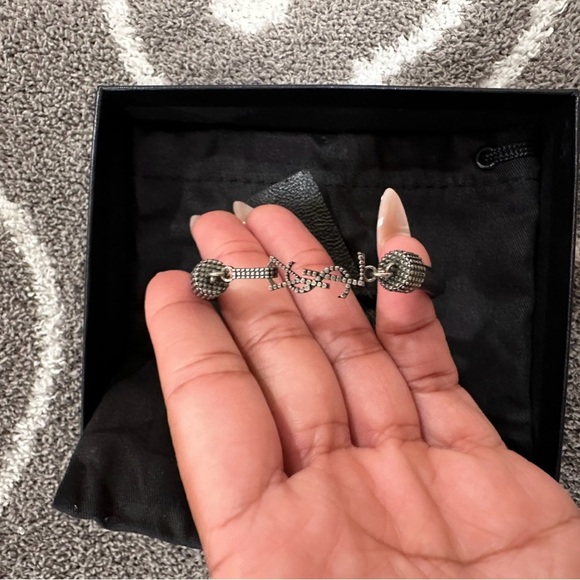 NEW SAINT LAURENT Textured-Leather and Silver-Tone Bracelet - small - Picture 2 of 7